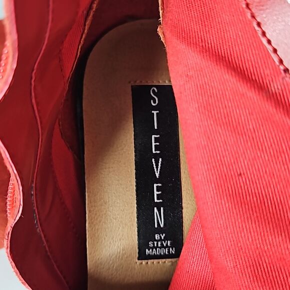 Steven By Steve Madden Red Suede Booties Woman's size 6 - Picture 12 of 16